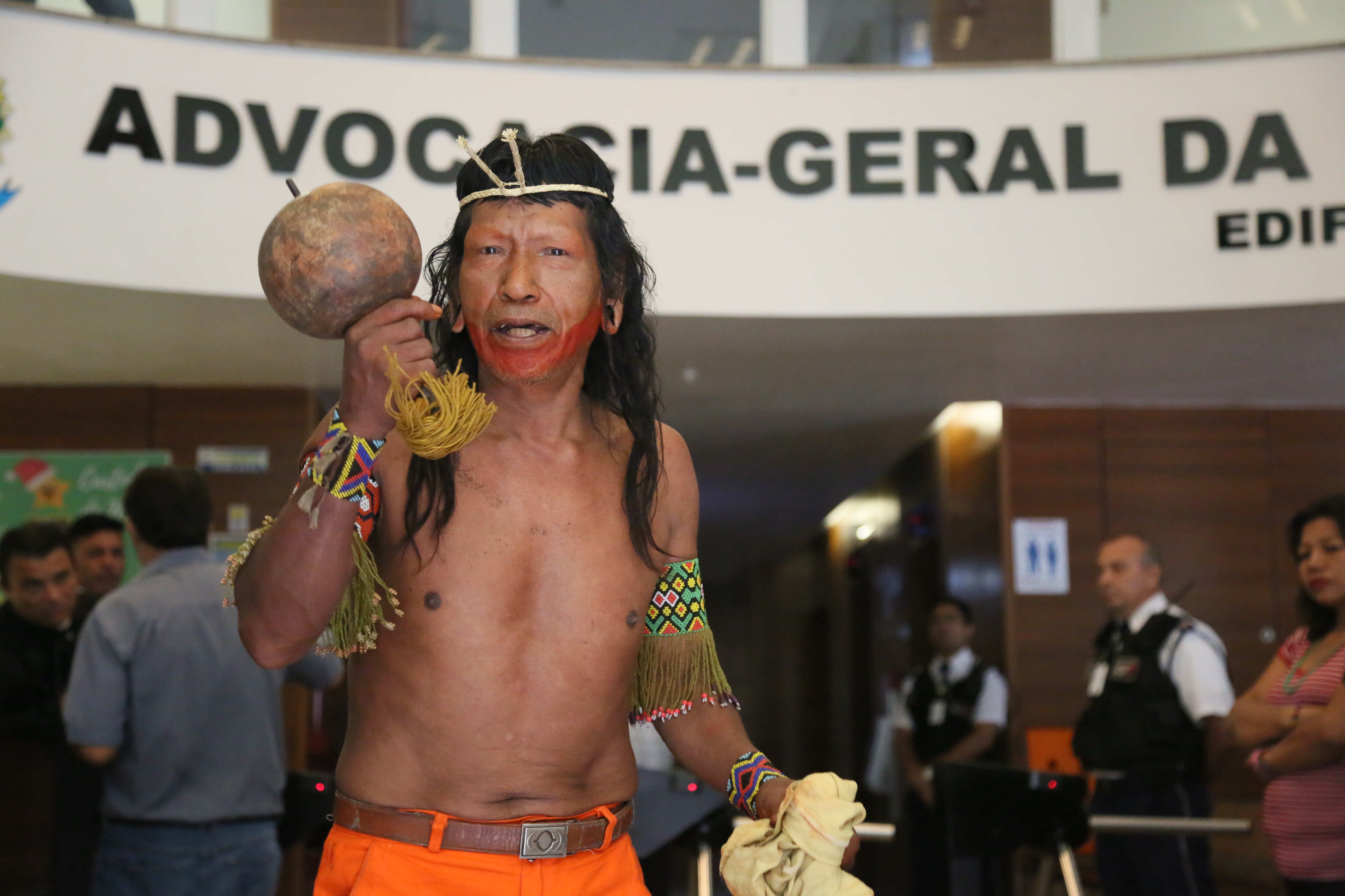 Indígenas protestam contra Parecer Antidemarcação na Advocacia-Geral da União. Foto: Guilherme Cavalli/Cimi